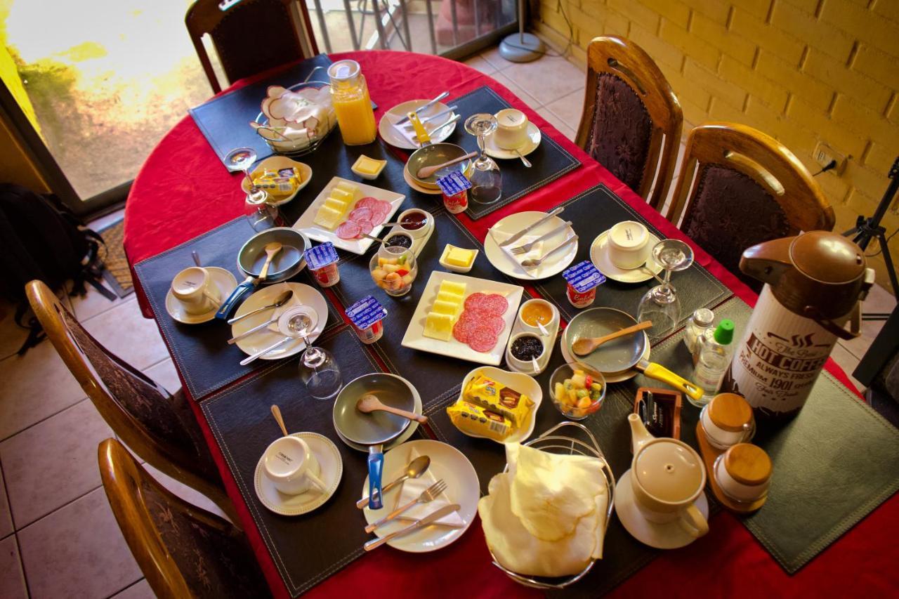 Casa Roble Anejo Bed & Breakfast サンタ・クルス エクステリア 写真
