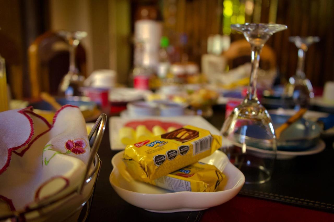 Casa Roble Anejo Bed & Breakfast サンタ・クルス エクステリア 写真