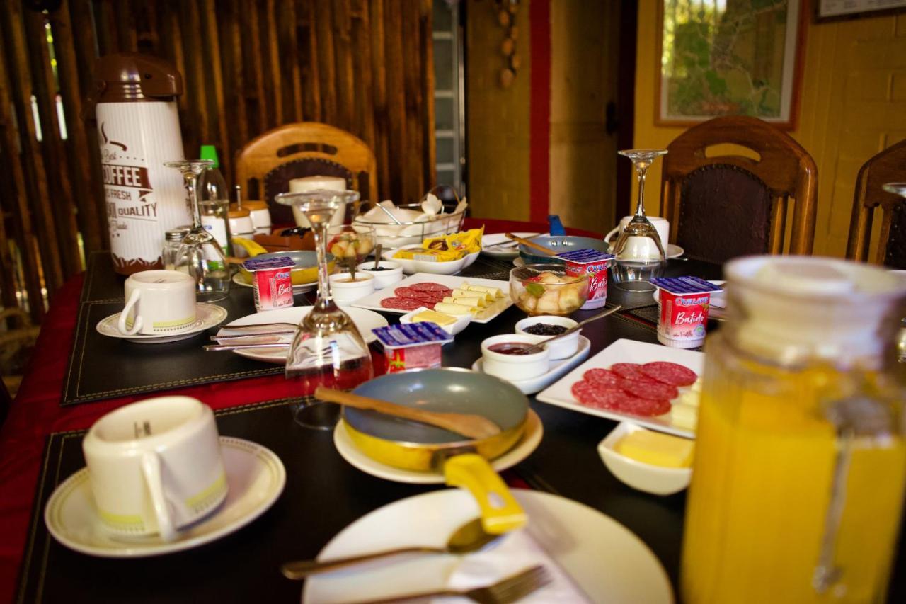 Casa Roble Anejo Bed & Breakfast サンタ・クルス エクステリア 写真
